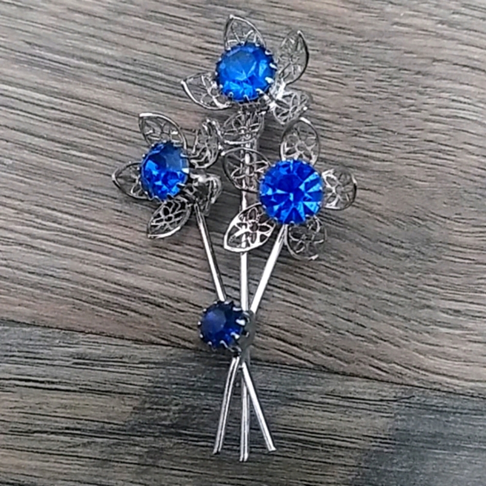 Brooch